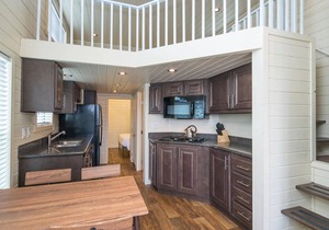 1 Bedroom w/Loft Cabin Sleeps 6, Top Notch Amenities, 30 min. to Sedona no Pet