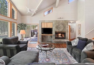 1 Colonial Bikes to Explore Sunriver