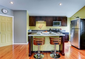 1 Mile to Downtown. Charming, Comfortable And Very Spacious. Come Enjoy Bend.