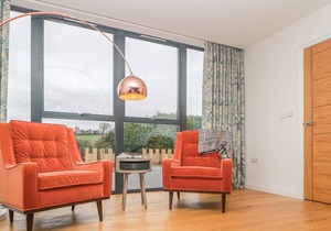 1 SEAGRY BARN @ NABLES FARM, family friendly in Upper Seagry