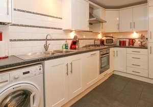 1 SOUTHGATE, family friendly, luxury holiday cottage in Buxton
