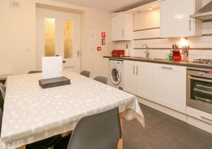 1 SOUTHGATE, family friendly, luxury holiday cottage in Buxton