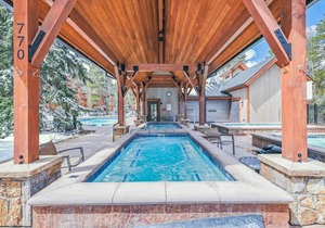 101 m² Condo ∙ 2 bedrooms ∙ 8 guests
