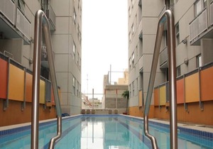 1013 Twin Bed CBD Modern Cosmol Suite Panoramic Views