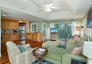 1030 Sparrow Pond Cottage By RedAwning
