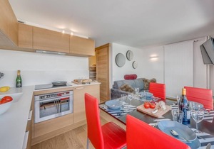 10m from ski slopes, 6th floor, view resort, balcony, tv, ski locker, 26m², Tignes