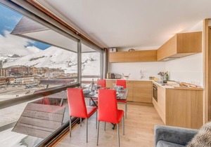 10m from ski slopes, 6th floor, view resort, balcony, tv, ski locker, 26m², Tignes