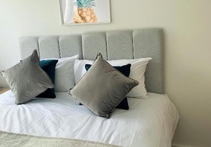 10x TOP FLOOR SERVICED APARTMENTS LONDON GATWICK CRAWLEY SUTHERLAND QUARTERS