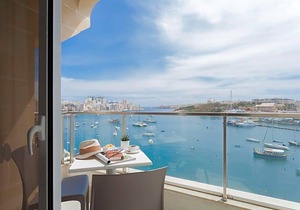 115 The Strand Hotel & Suites