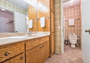 12 DULZURA LANE. HDTV, WIFI. Nicely furnished Nightly and Extended Stay vacation rental near West Gate in scenic Hot Springs Village Arkansas Resort