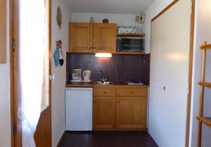 120m from ski slopes, 2nd floor, balcony, parking, tv, ski locker, 21m², Les Houches