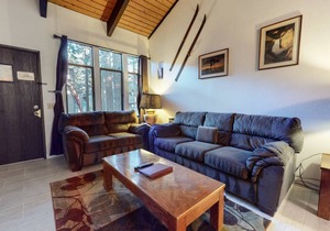 121 m² Condo ∙ 2 bedrooms ∙ 8 guests