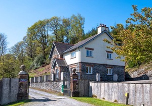 145 m² Cottage ∙ 4 bedrooms ∙ 8 guests