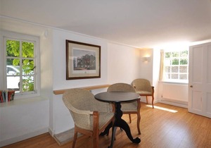 145 m² Cottage ∙ 4 bedrooms ∙ 8 guests