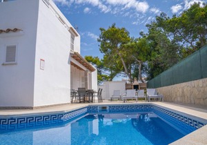 150 m² Villa ∙ 4 bedrooms ∙ 8 guests