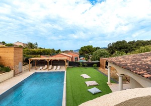 150 m² Villa ∙ 4 bedrooms ∙ 10 guests