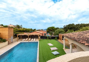 150 m² Villa ∙ 4 bedrooms ∙ 10 guests