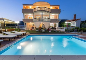 153 m² Apartment ∙ 3 bedrooms ∙ 6 guests