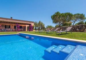 160 m² Villa ∙ 4 bedrooms ∙ 8 guests