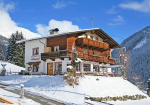 161 m² Apartment ∙ 3 bedrooms ∙ 14 guests