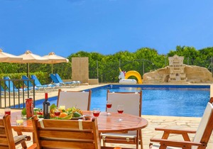 165 m² Villa ∙ 4 bedrooms ∙ 8 guests