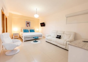 170 m² Apartment ∙ 3 bedrooms ∙ 7 guests