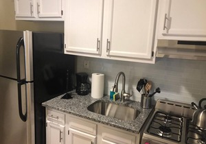 1703 3H · Suitable 2bed Apt-20 min to NYC/Parking Avail