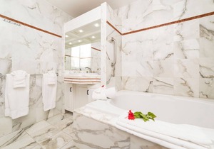 18 - A FOOT IN THE CARIBBEAN 1BDR