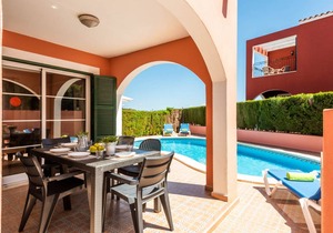 182 m² Villa ∙ 4 bedrooms ∙ 8 guests