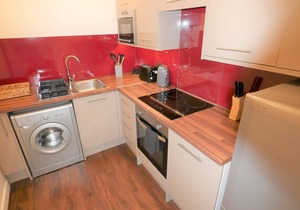 (189OC-14) 2 Bedroom Flat in Bournemouth Town Centre