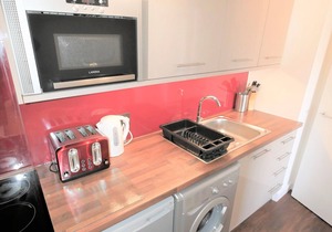 (189OC-16) 2 Bedroom Flat in Bournemouth Town Centre