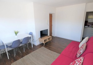 (189OC-16) 2 Bedroom Flat in Bournemouth Town Centre