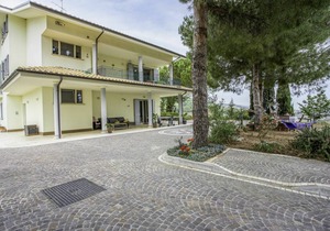 190 m² Apartment ∙ 3 bedrooms ∙ 10 guests