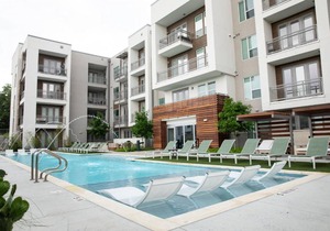1BR Apt near Barton Creek #2436 by WanderJaunt