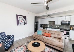 1BR Uptown Charlotte Furnished Apartments by RedAwning