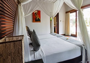 1BR Villa Sasoon 100 mt to Beach