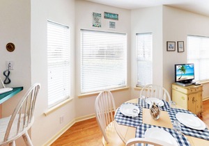 1st Floor 2 BR Villa - Beautiful Views - (RC1401)