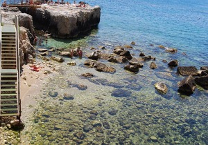 1st Floor Apartment With Stunning Sea Views Sleeps 5.