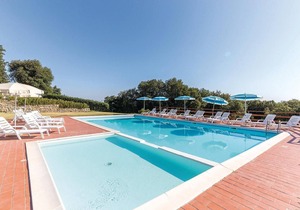 2 bedroom accommodation in Pomarance PI