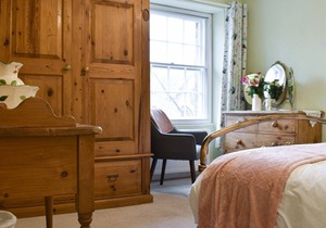 2 bedroom accommodation in Beaminster