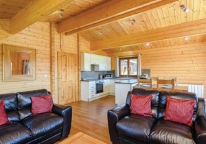 2 bedroom accommodation in Wenhaston, Halesworth