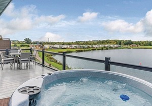 2 bedroom accommodation in Tewkesbury