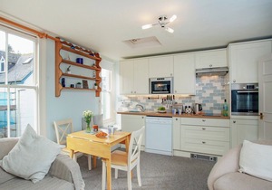 2 bedroom accommodation in Dartmouth