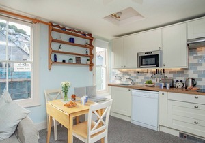 2 bedroom accommodation in Dartmouth