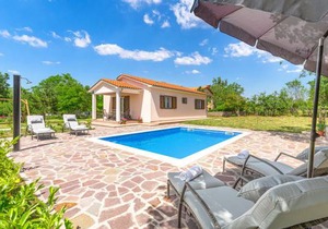 2 bedroom accommodation in Trget