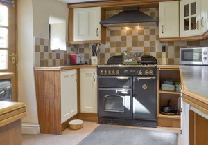 2 bedroom accommodation in Bonsall, near Matlock