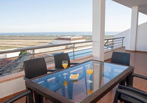 2 bedroom accommodation in Pego