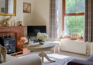 2 bedroom accommodation in Millendreath, near Looe