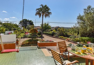 2 bedroom accommodation in Ragusa