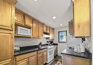 2 bedroom Condo overlooking Lake Dillon CC43